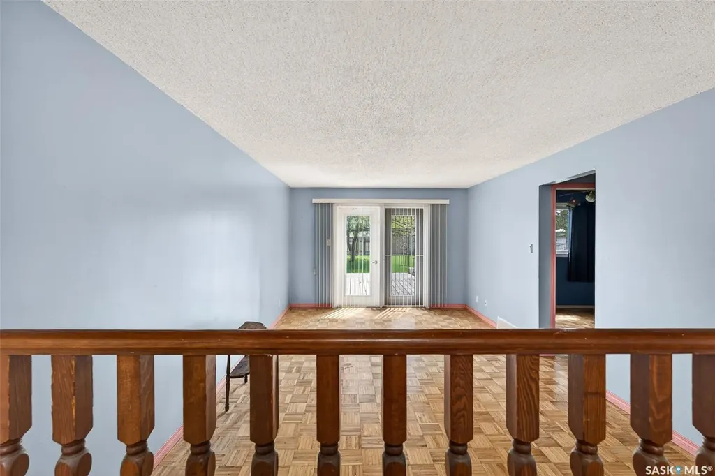 29 Edelweiss Crescent Moose Jaw SK S6J 1E4