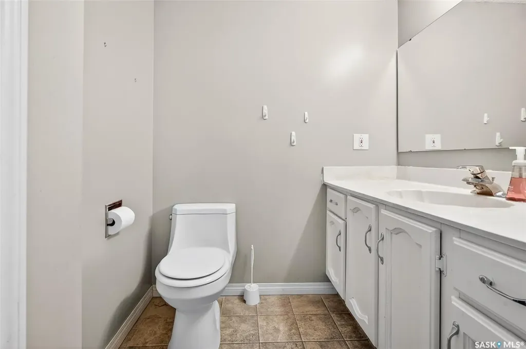 29 Edelweiss Crescent Moose Jaw SK S6J 1E4