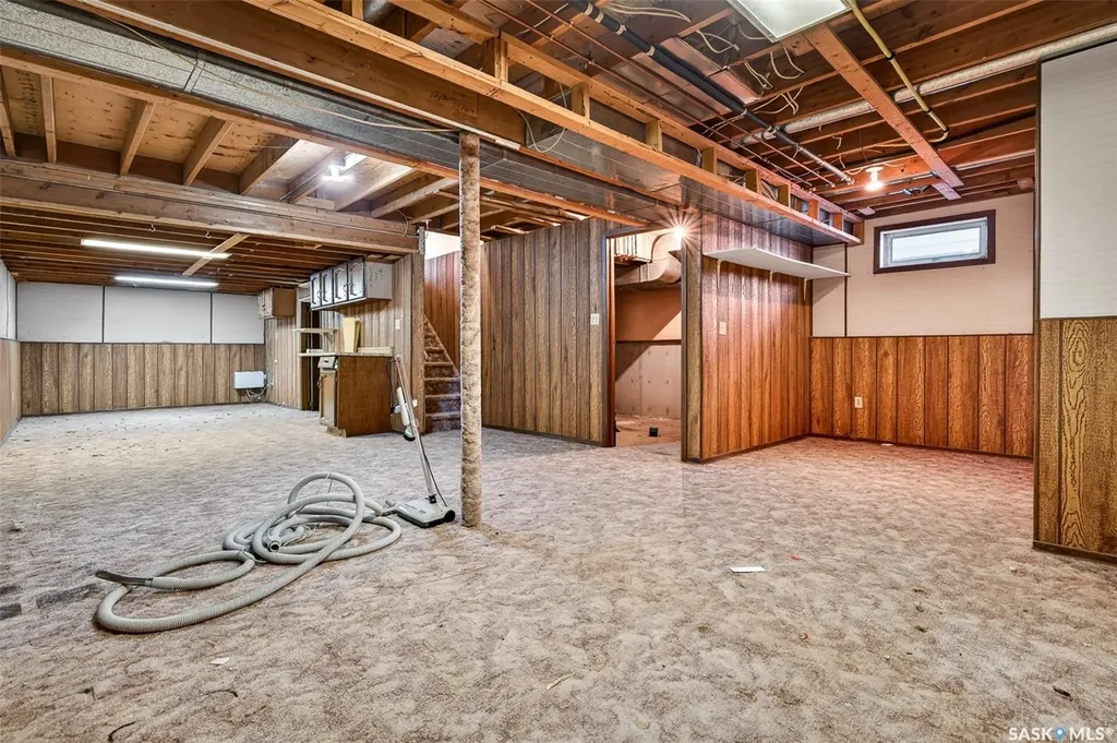29 Edelweiss Crescent Moose Jaw SK S6J 1E4