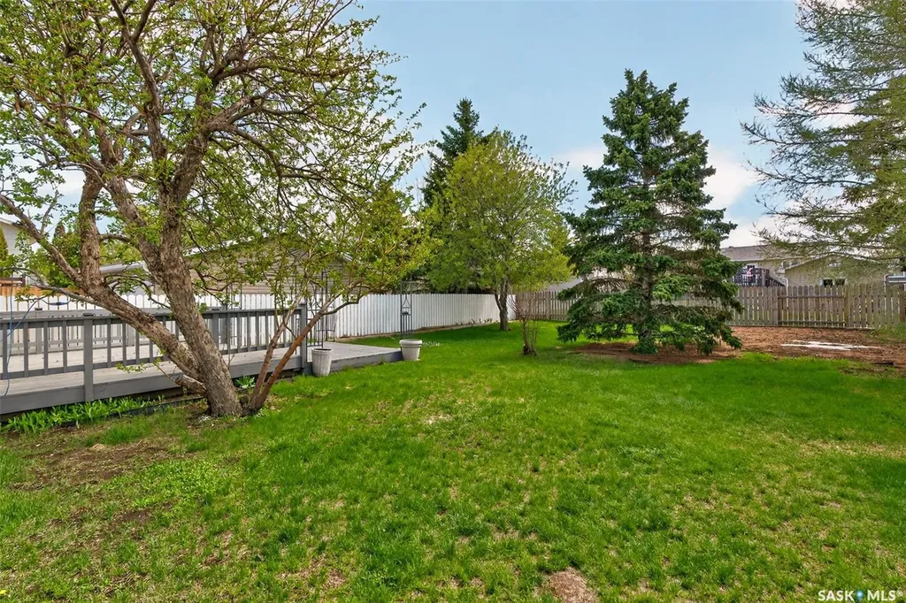 29 Edelweiss Crescent Moose Jaw SK S6J 1E4