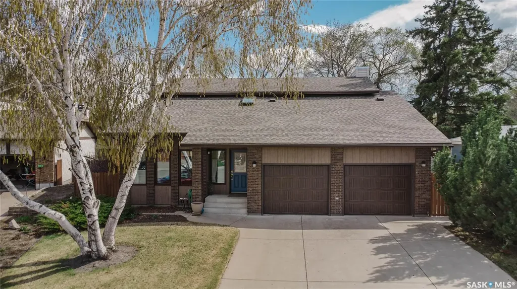 209 Badger Court Saskatoon SK S7N 2X2