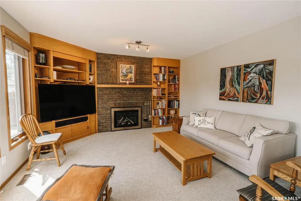 209 Badger Court Saskatoon SK S7N 2X2