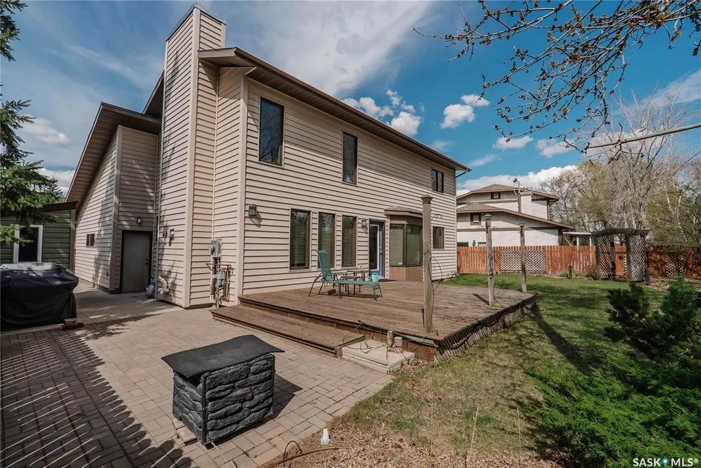 209 Badger Court Saskatoon SK S7N 2X2