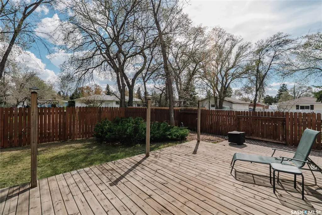 209 Badger Court Saskatoon SK S7N 2X2