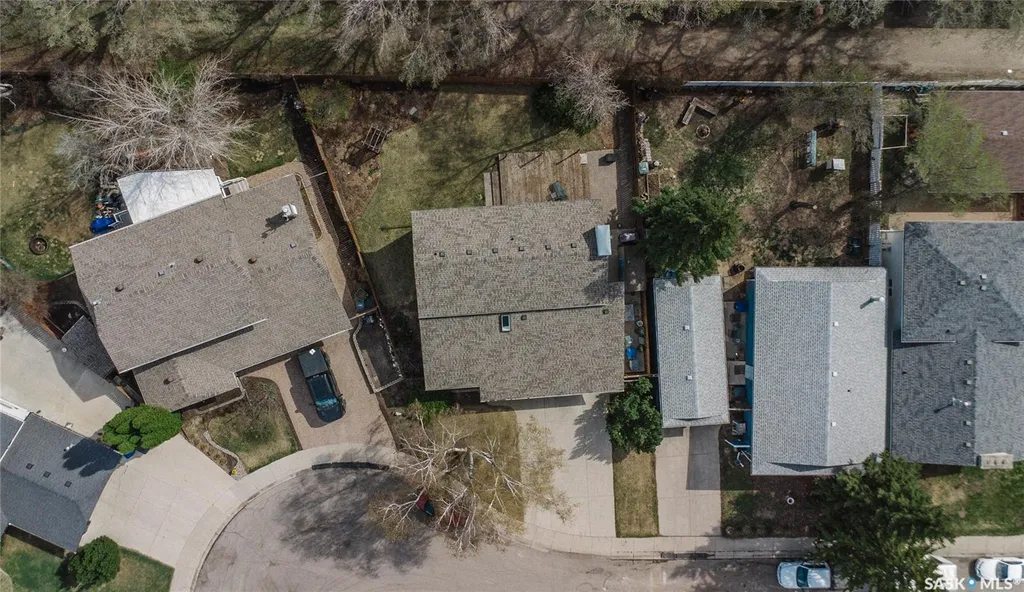 209 Badger Court Saskatoon SK S7N 2X2