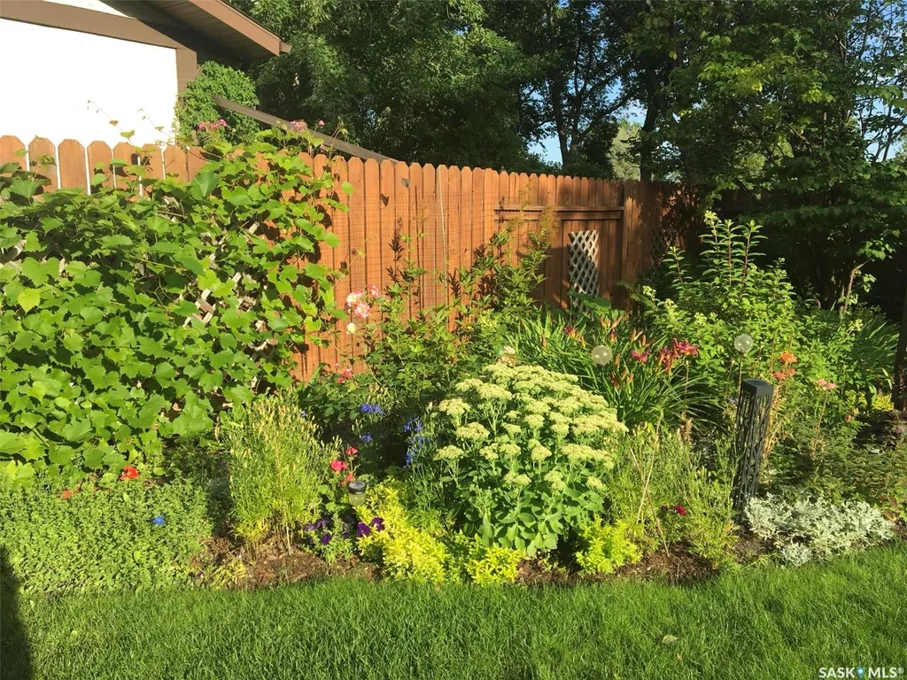 209 Badger Court Saskatoon SK S7N 2X2