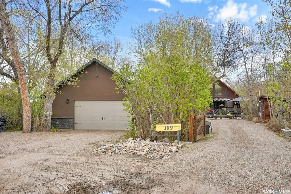 109 Shaw Drive Regina Beach SK S0G 4C0