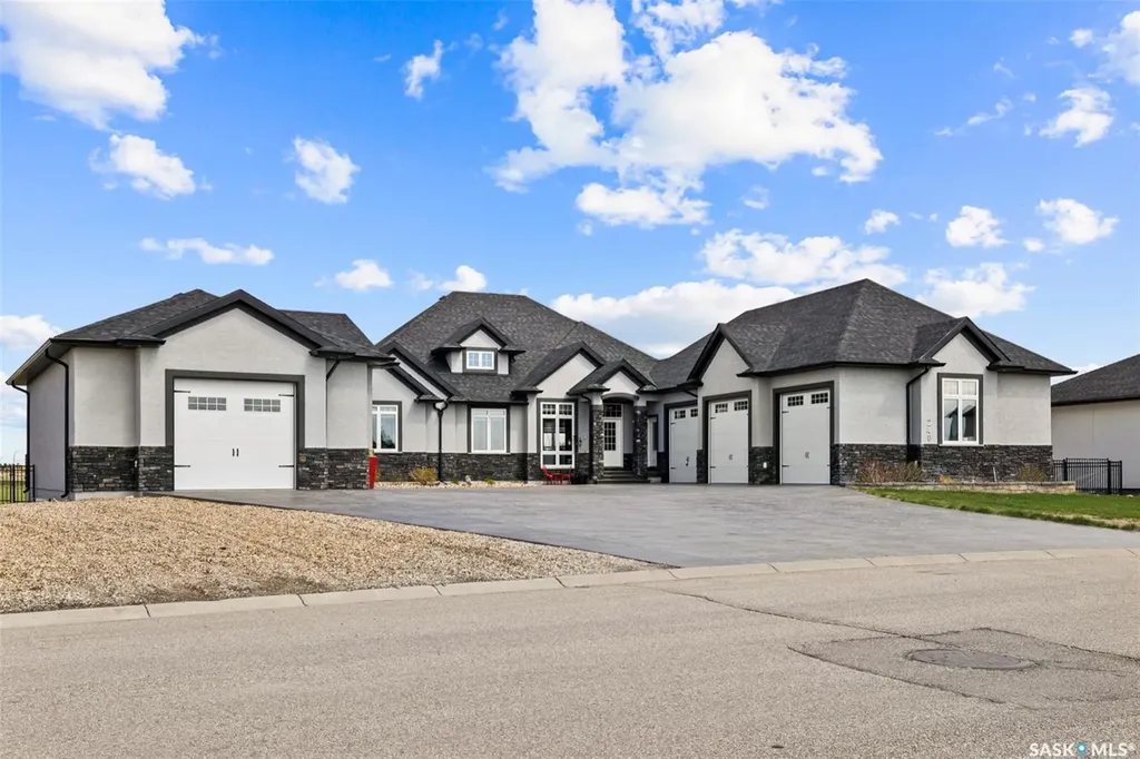 248 Iron Bridge Drive Moose Jaw SK S6J 0B5