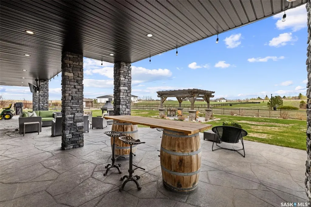248 Iron Bridge Drive Moose Jaw SK S6J 0B5