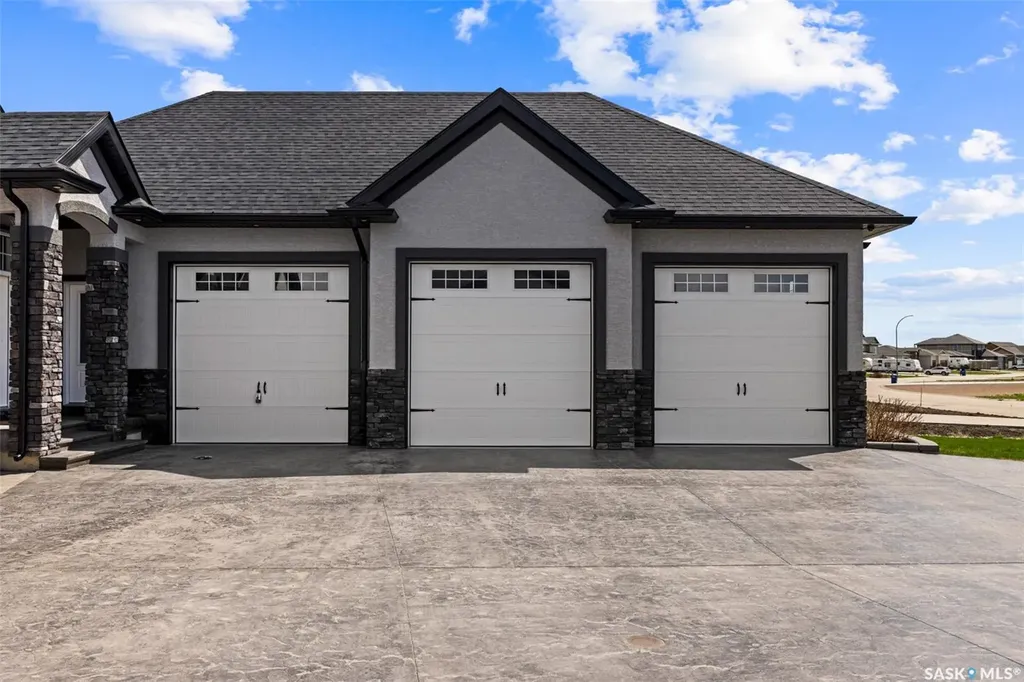 248 Iron Bridge Drive Moose Jaw SK S6J 0B5