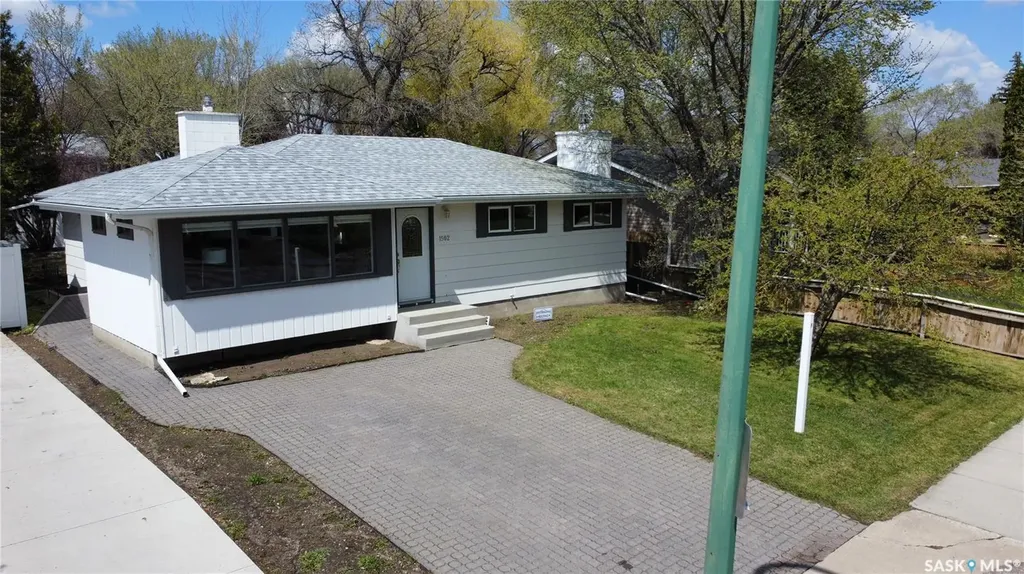 1502 Early Drive Saskatoon SK S7H 3K2