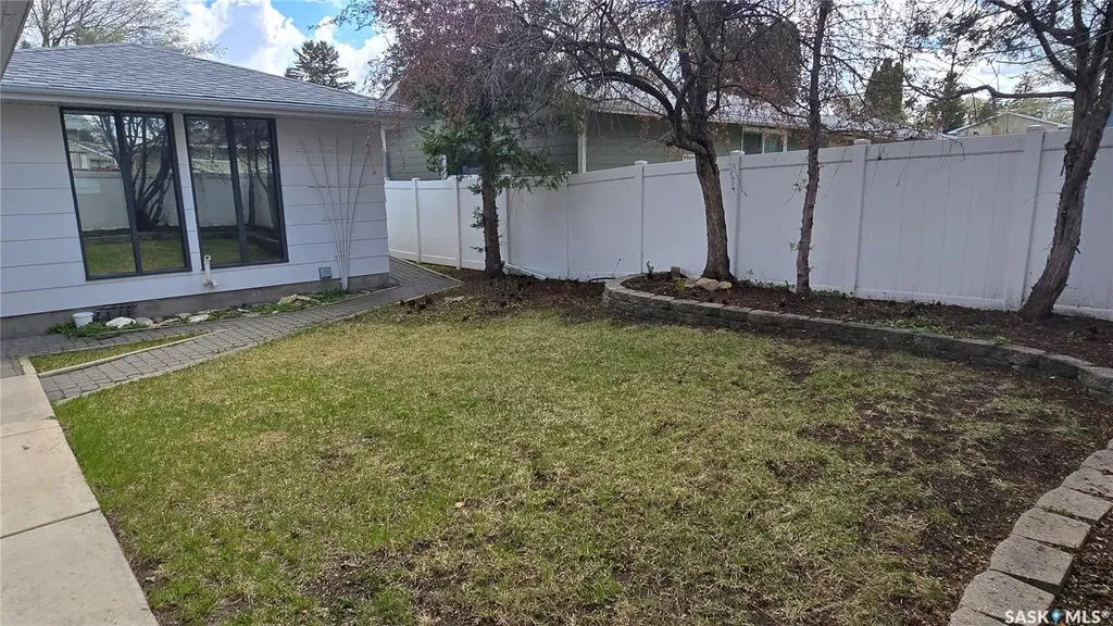 1502 Early Drive Saskatoon SK S7H 3K2