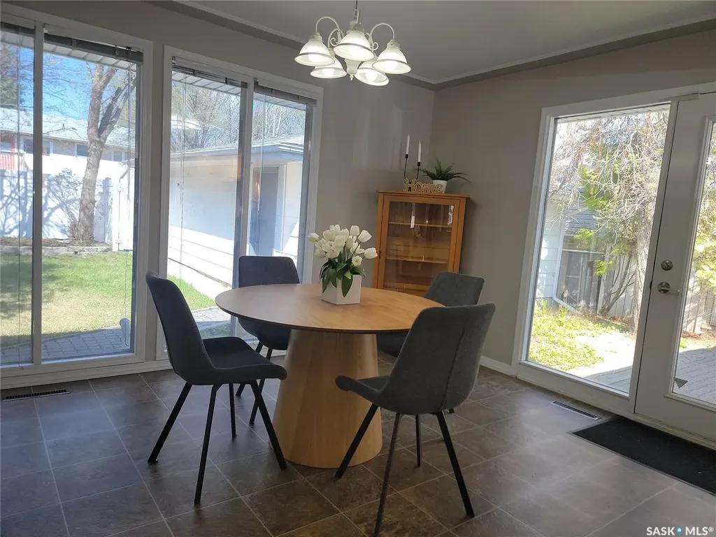 1502 Early Drive Saskatoon SK S7H 3K2