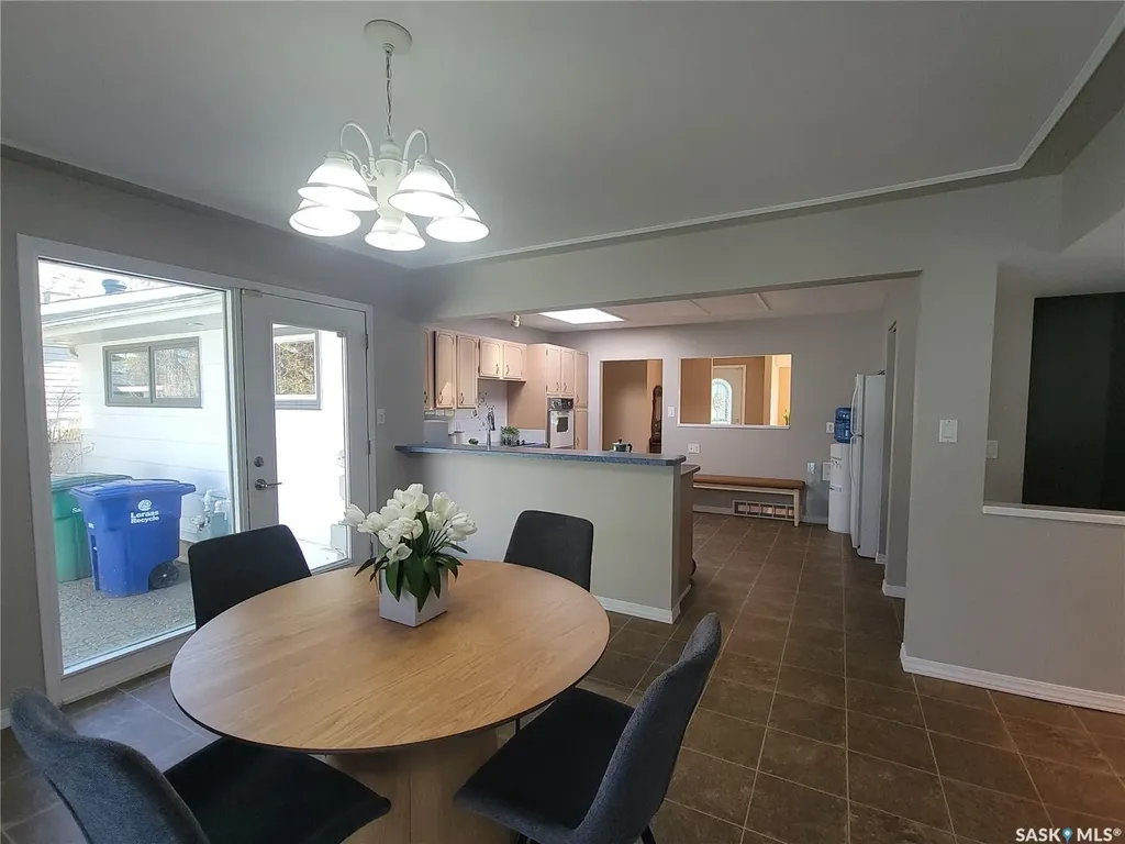 1502 Early Drive Saskatoon SK S7H 3K2