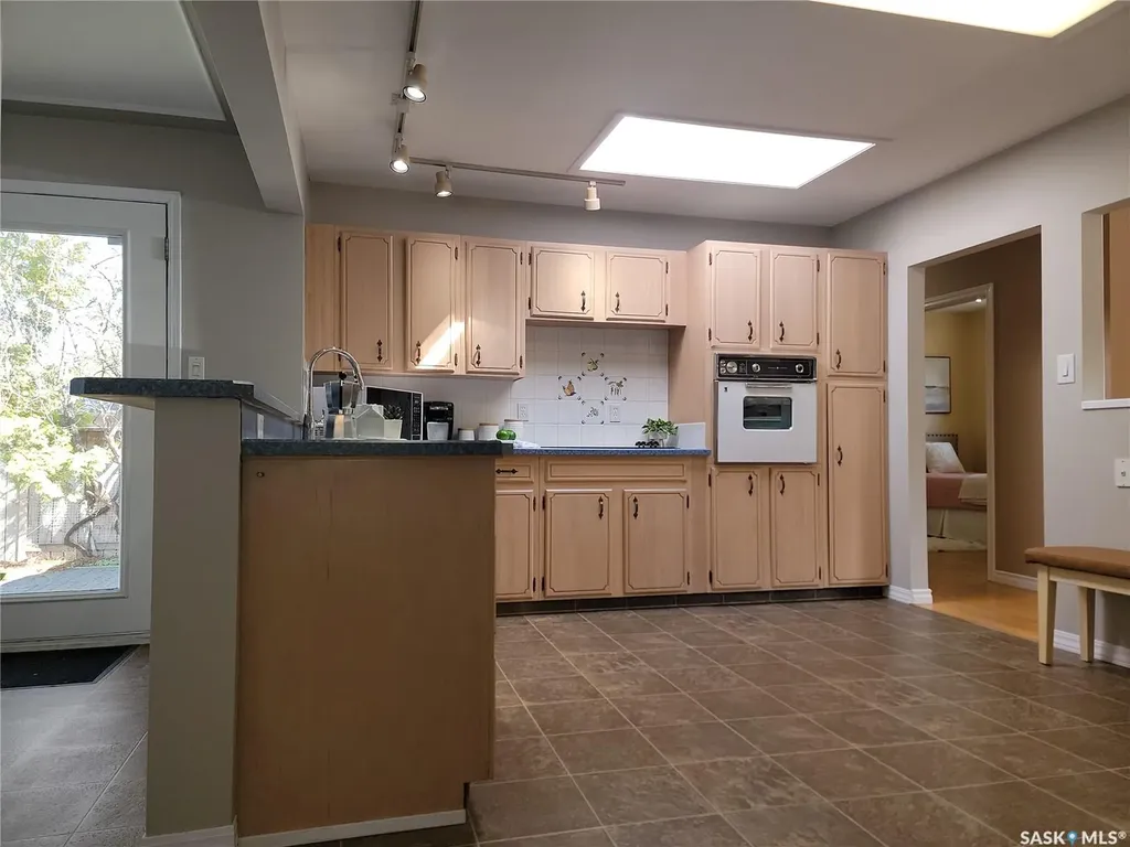 1502 Early Drive Saskatoon SK S7H 3K2