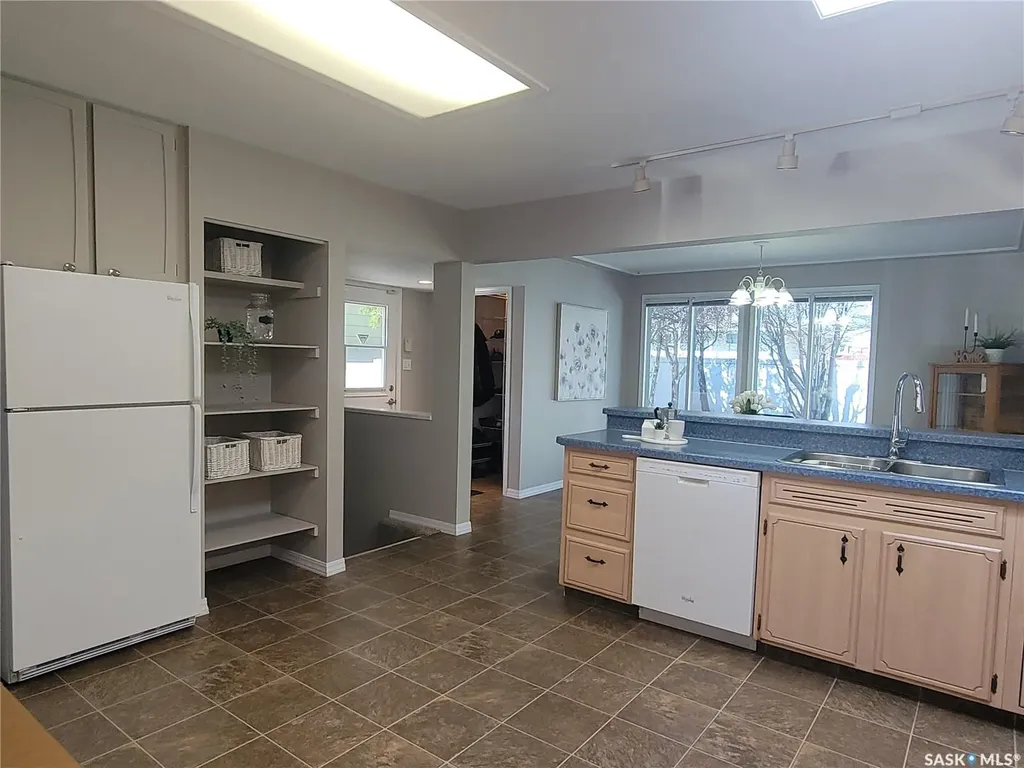 1502 Early Drive Saskatoon SK S7H 3K2