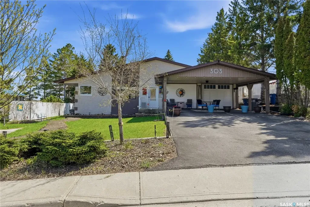303 Currie Crescent Strasbourg SK S0G 4V0