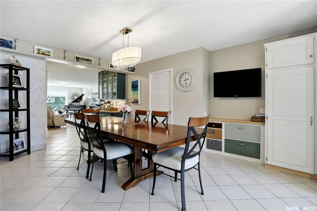 303 Currie Crescent Strasbourg SK S0G 4V0