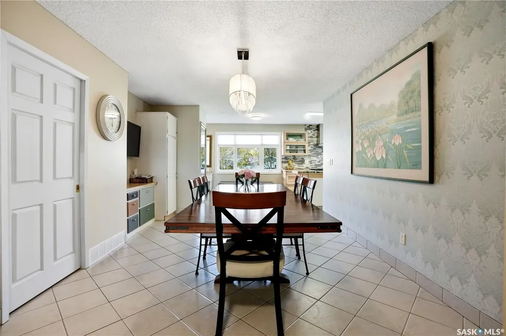 303 Currie Crescent Strasbourg SK S0G 4V0