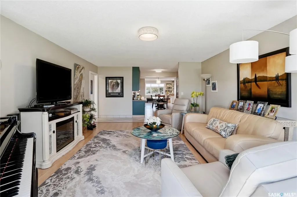 303 Currie Crescent Strasbourg SK S0G 4V0