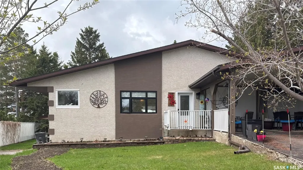 303 Currie Crescent Strasbourg SK S0G 4V0