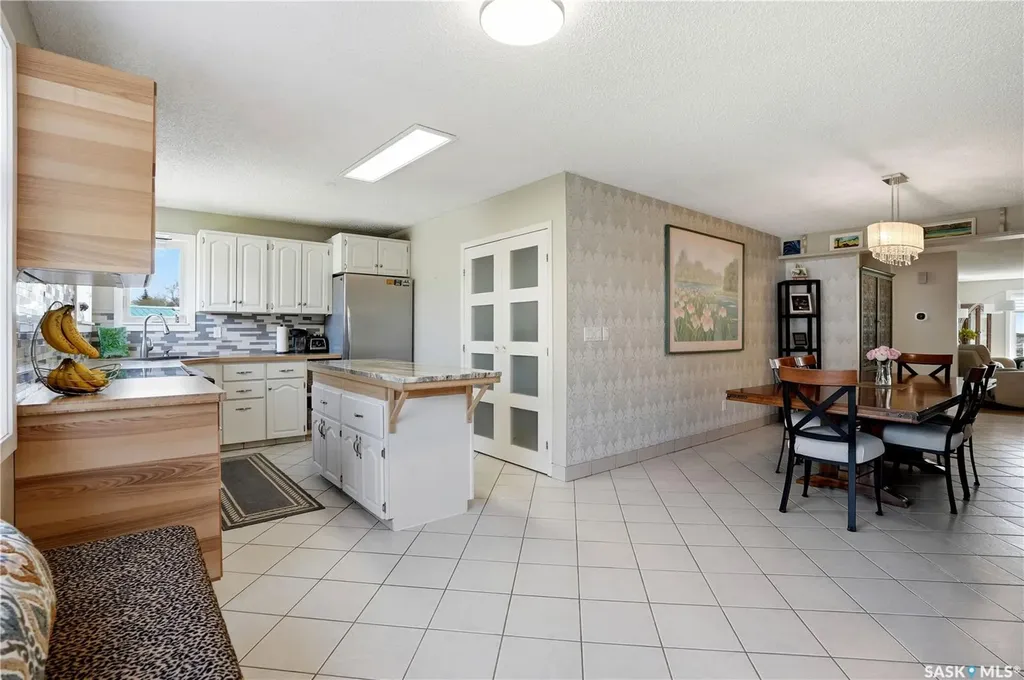 303 Currie Crescent Strasbourg SK S0G 4V0