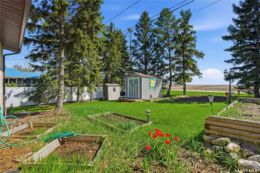 303 Currie Crescent Strasbourg SK S0G 4V0