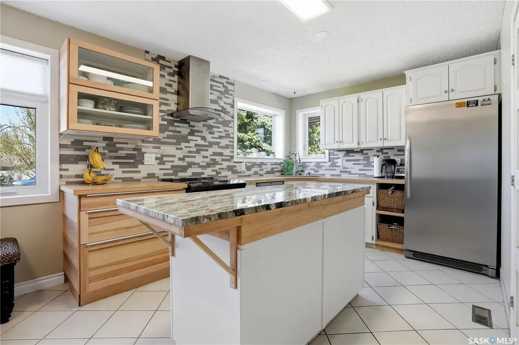 303 Currie Crescent Strasbourg SK S0G 4V0