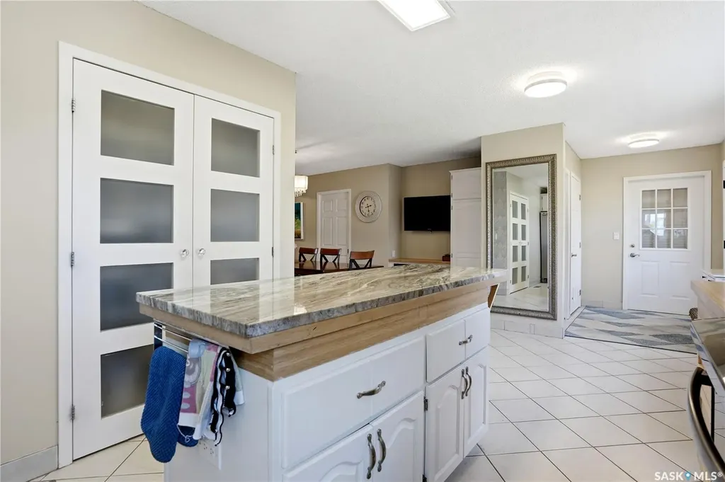 303 Currie Crescent Strasbourg SK S0G 4V0
