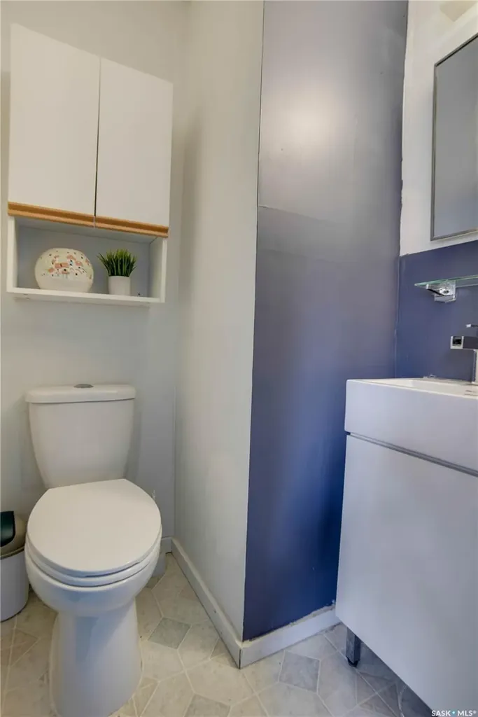 3017 Taylor Street E Saskatoon SK S7H 1X4