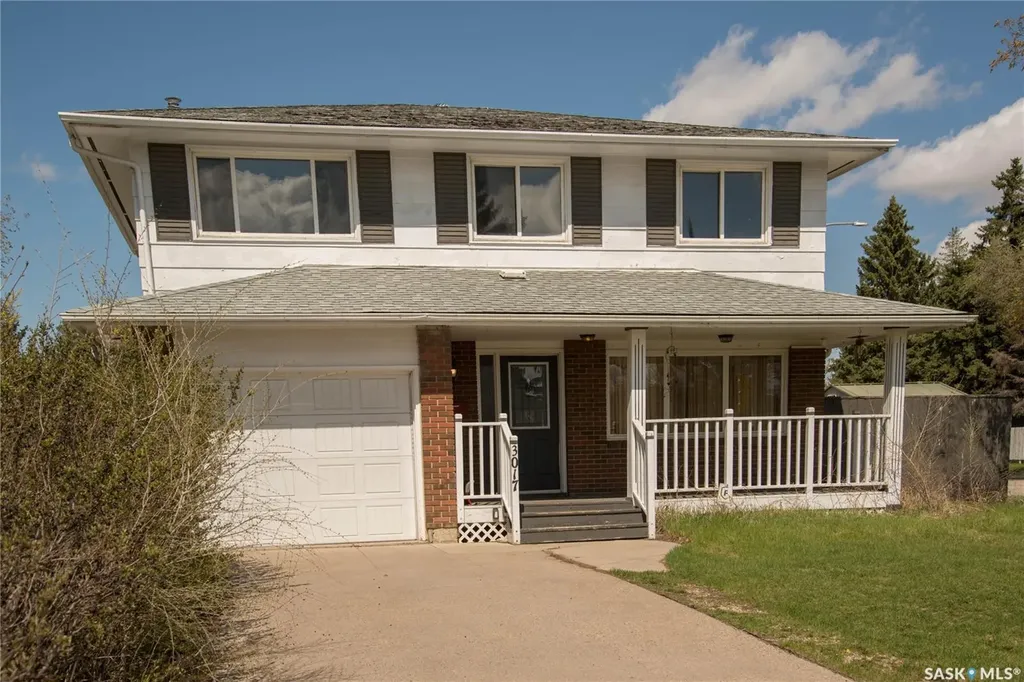 3017 Taylor Street E Saskatoon SK S7H 1X4
