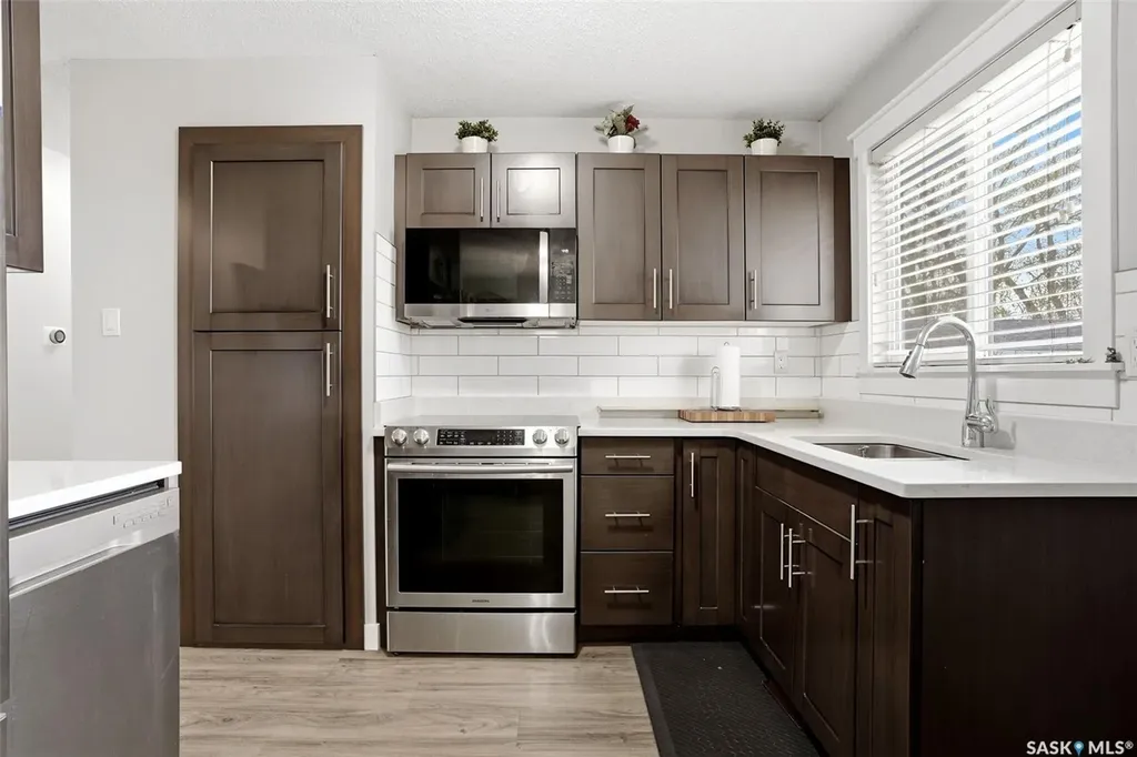 14 Diamond Street Regina SK S4N 5K2