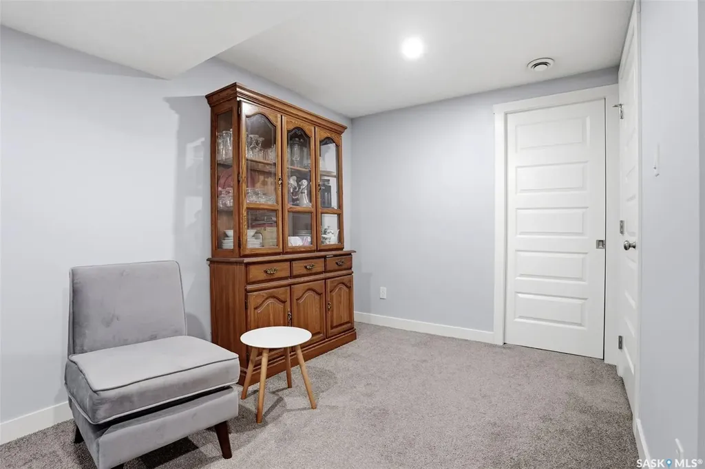 14 Diamond Street Regina SK S4N 5K2