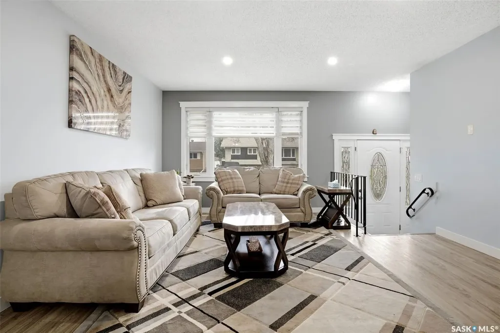 14 Diamond Street Regina SK S4N 5K2