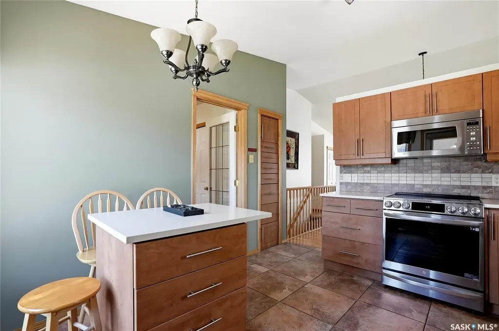 315 Berini Drive Saskatoon SK S7N 4M1