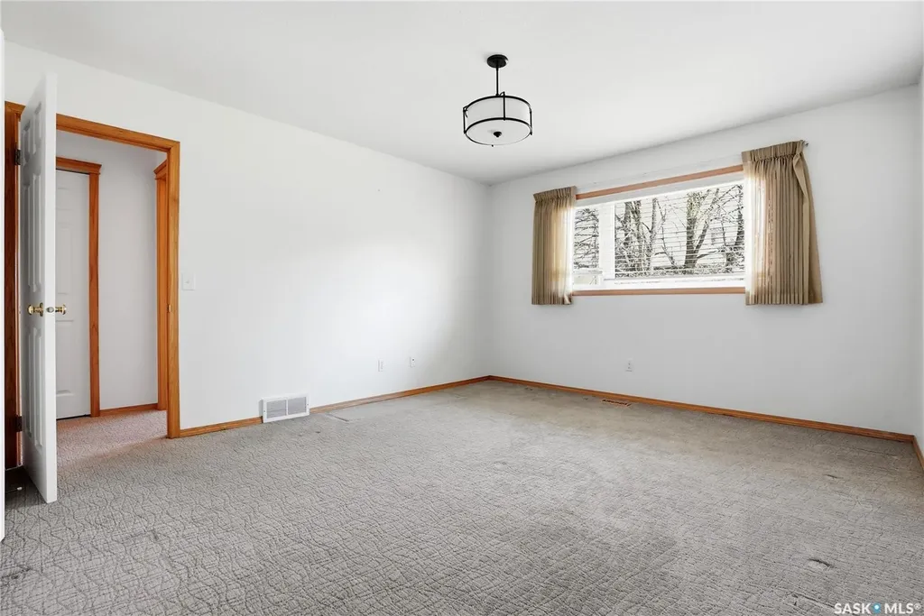 315 Berini Drive Saskatoon SK S7N 4M1