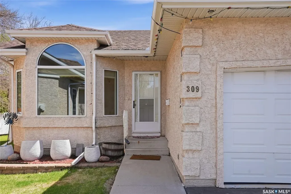 315 Berini Drive Saskatoon SK S7N 4M1