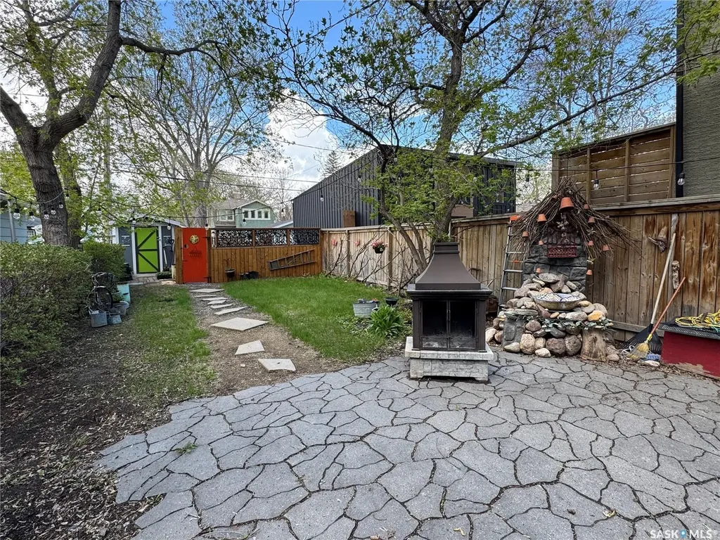 2328 Rae Street Regina SK S4T 2G2