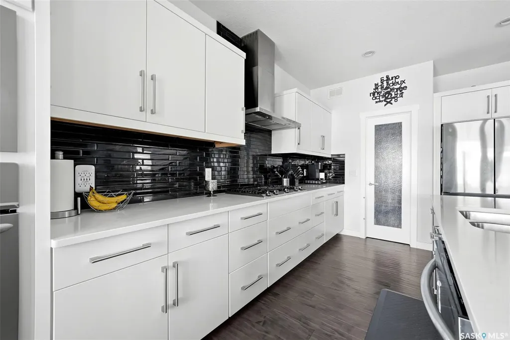 5237 Snowbirds Crescent Regina SK S4W 0H4