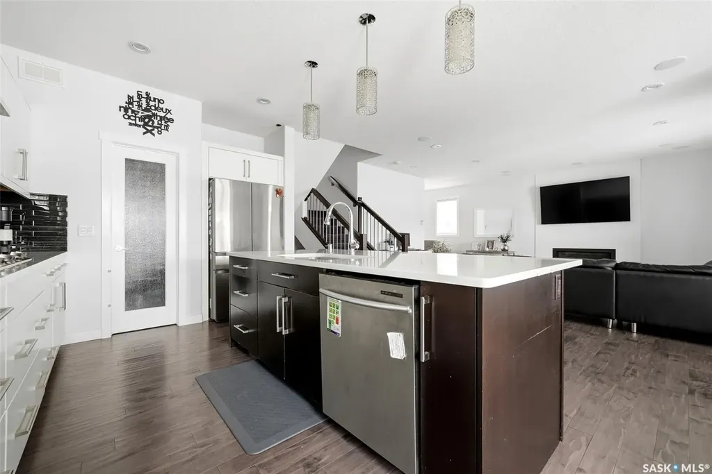 5237 Snowbirds Crescent Regina SK S4W 0H4