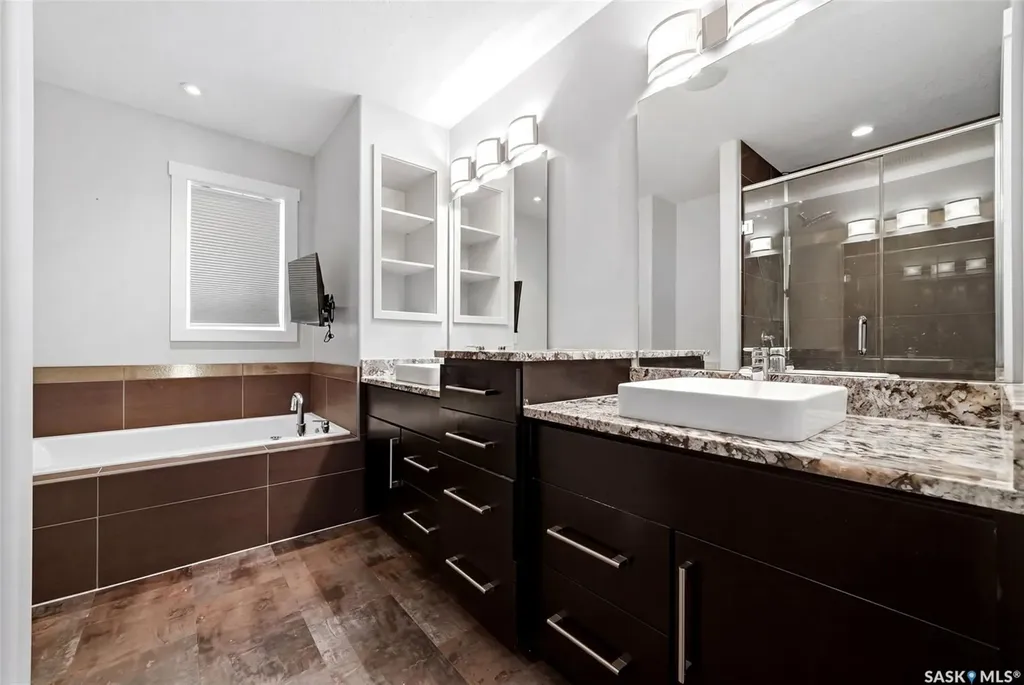 5237 Snowbirds Crescent Regina SK S4W 0H4