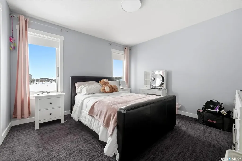 5237 Snowbirds Crescent Regina SK S4W 0H4