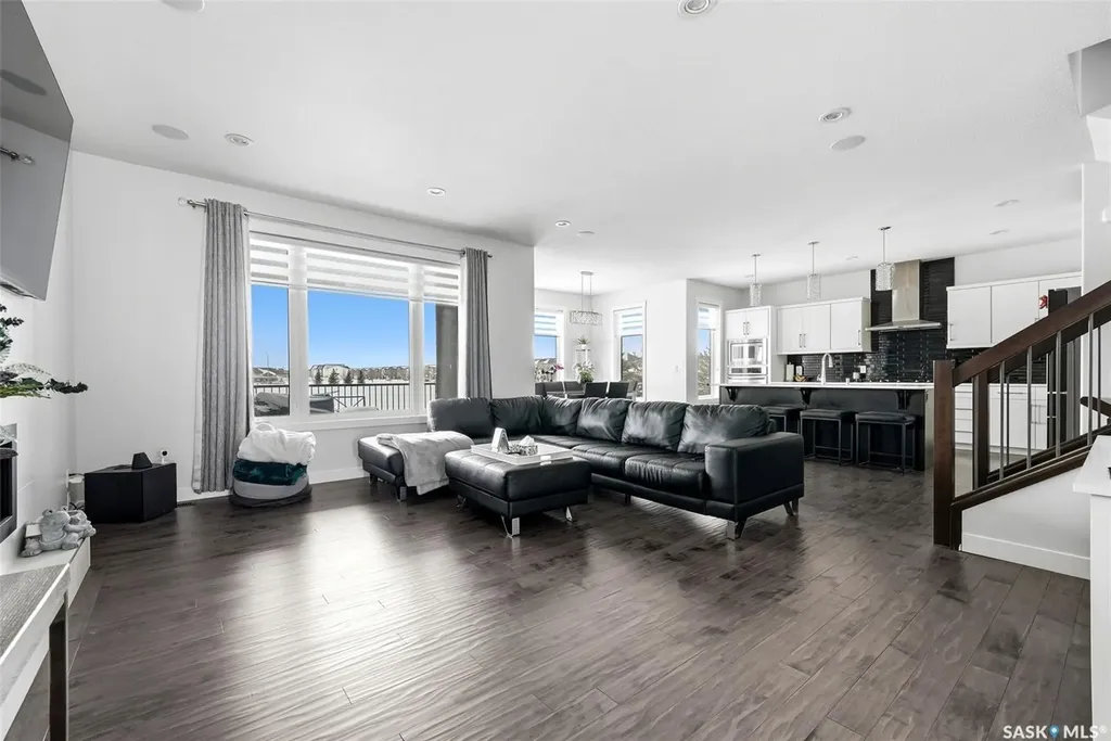 5237 Snowbirds Crescent Regina SK S4W 0H4