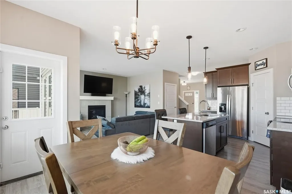 118 Stromberg Crescent Saskatoon SK S7L 6M9