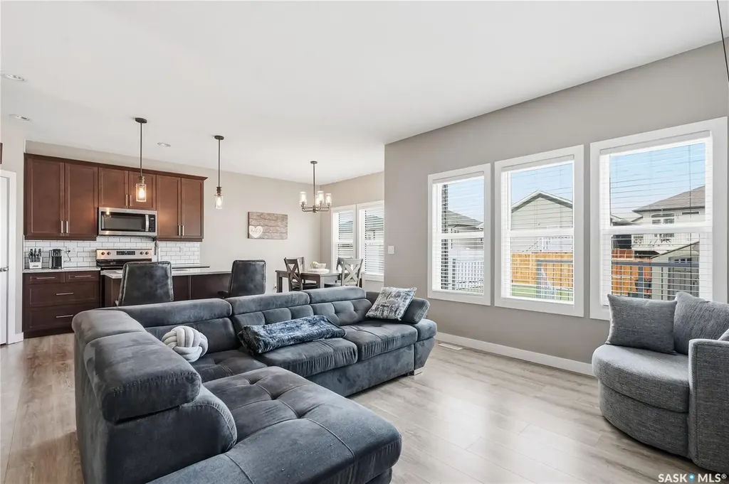 118 Stromberg Crescent Saskatoon SK S7L 6M9