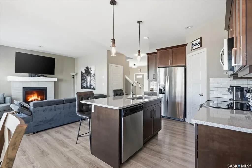 118 Stromberg Crescent Saskatoon SK S7L 6M9
