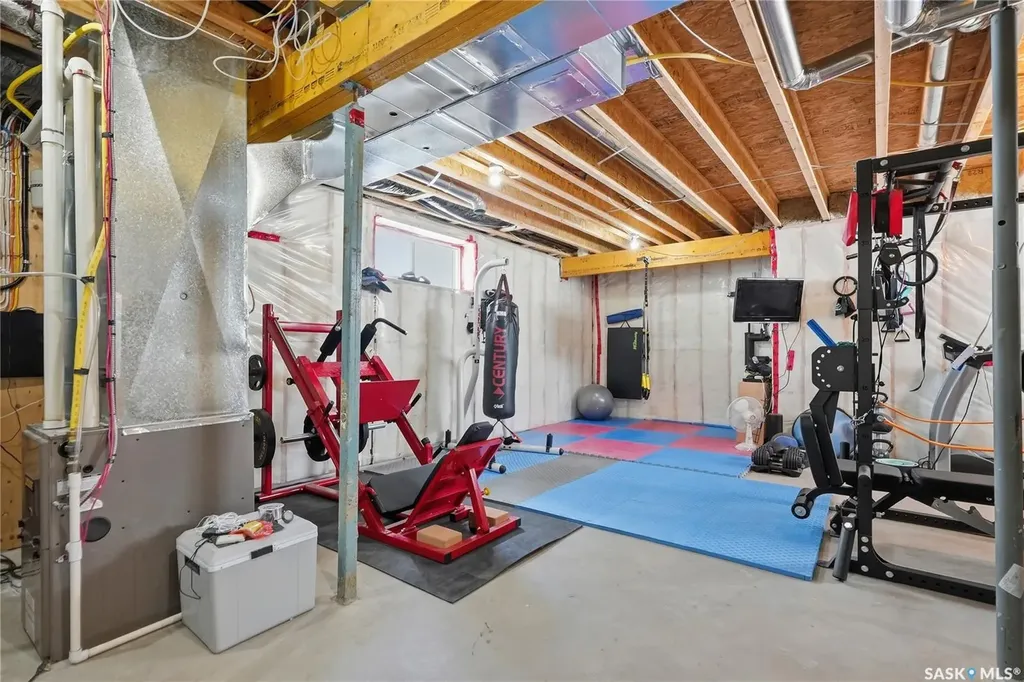 118 Stromberg Crescent Saskatoon SK S7L 6M9