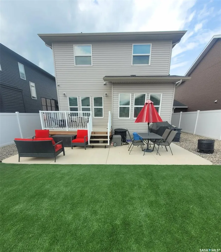 118 Stromberg Crescent Saskatoon SK S7L 6M9