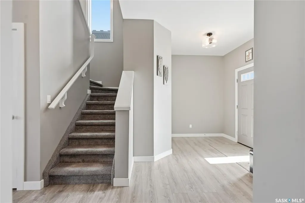 118 Stromberg Crescent Saskatoon SK S7L 6M9