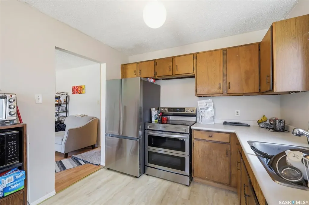 1605-1607 Laura Avenue Saskatoon SK S7N 2T2